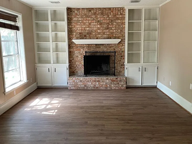 2805 Henry Ct — Photo 2