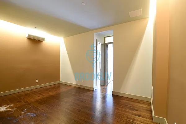 Rented by null | media 14