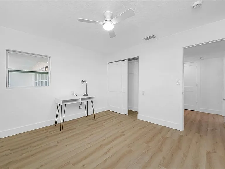7930 Causeway Blvd S — Photo 37