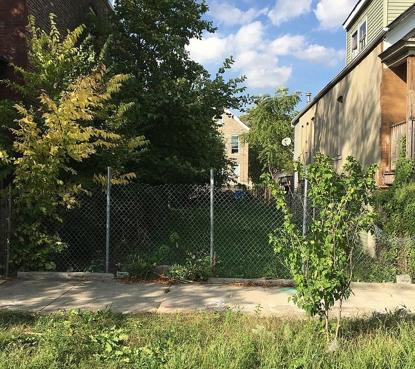 2nd image of 2948 W 25th Pl