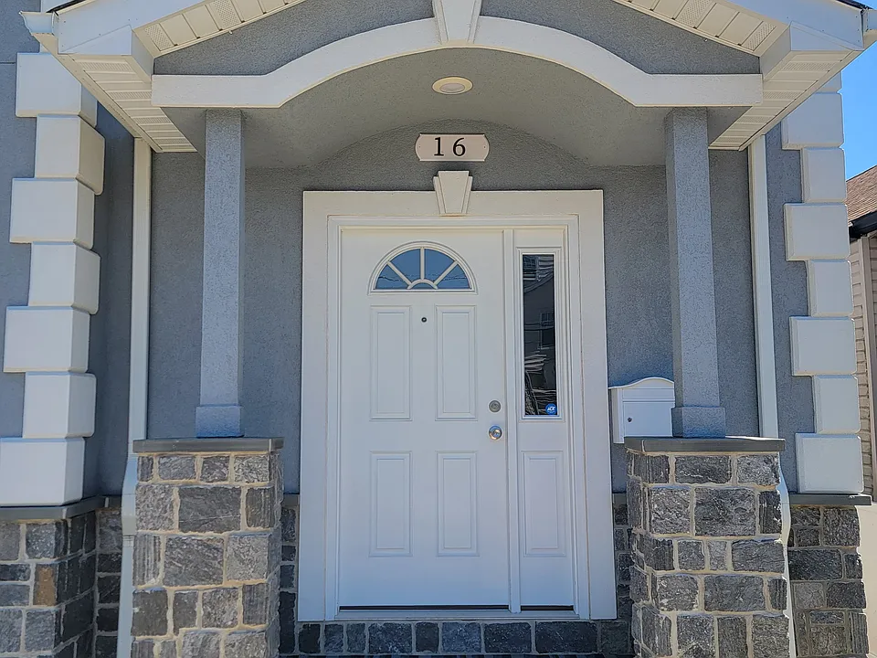 16 Quinton St