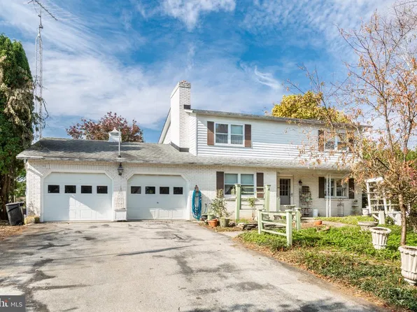 15 Easy St, Littlestown, PA 17340