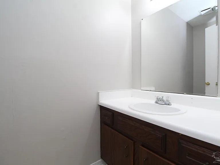 4630 Bellview Ave #B — Photo 12
