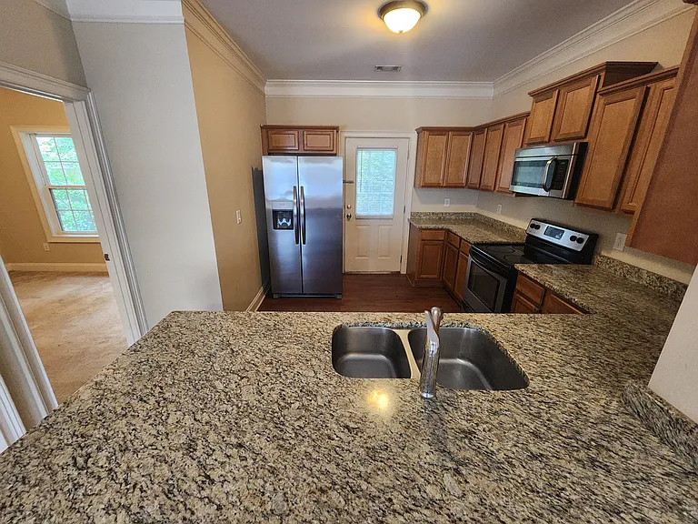 239 Ruth St #16 — Photo 8