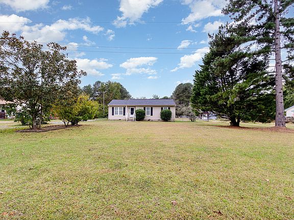 2nd image of 870 Abbott Rd