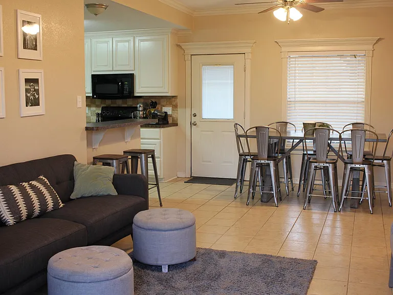 2717 Horse Haven Ln — Photo 4