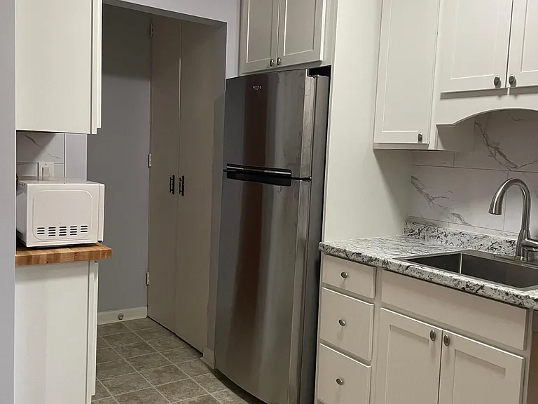 2250 N Triphammer Rd #T7D — Photo 12