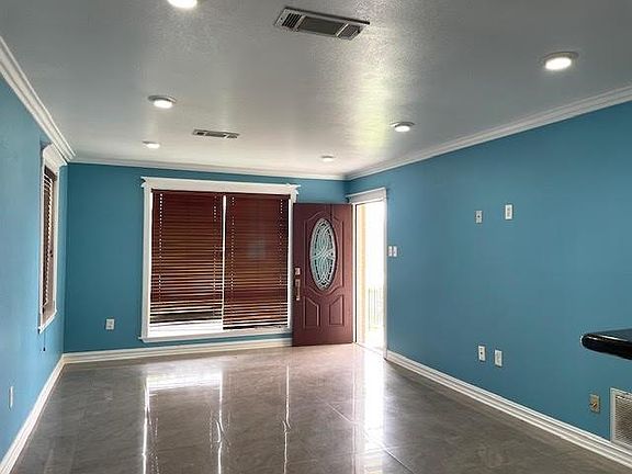 4th image of 12 Gretna Blvd