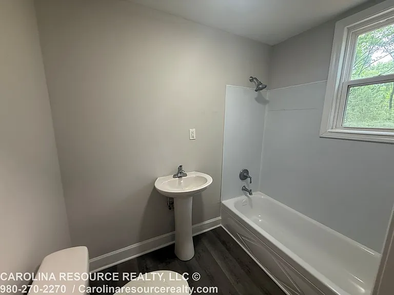 3005 West Blvd — Photo 11