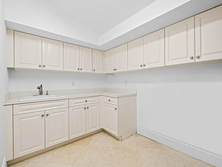 861 Nafa Dr — Photo 35