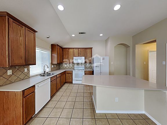 3rd image of 126 Buckskin Dr
