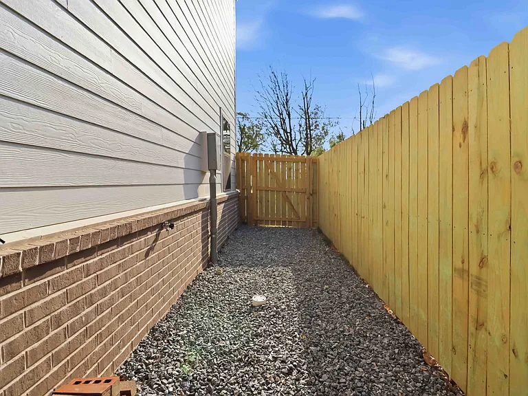3406 SE K St #1 — Photo 35