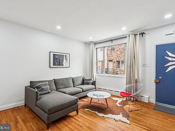 4th image of 1827 S Rosewood St