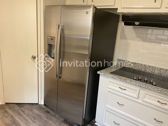 5th image of 4018 Pecan Knoll Dr