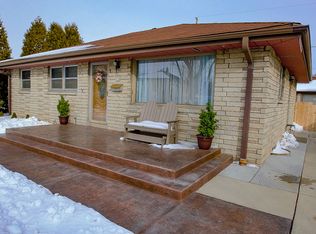 520 W Armour Ave, Milwaukee, WI 53207