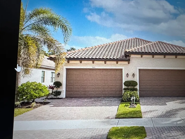 Isla Bella Cir — Photo 2