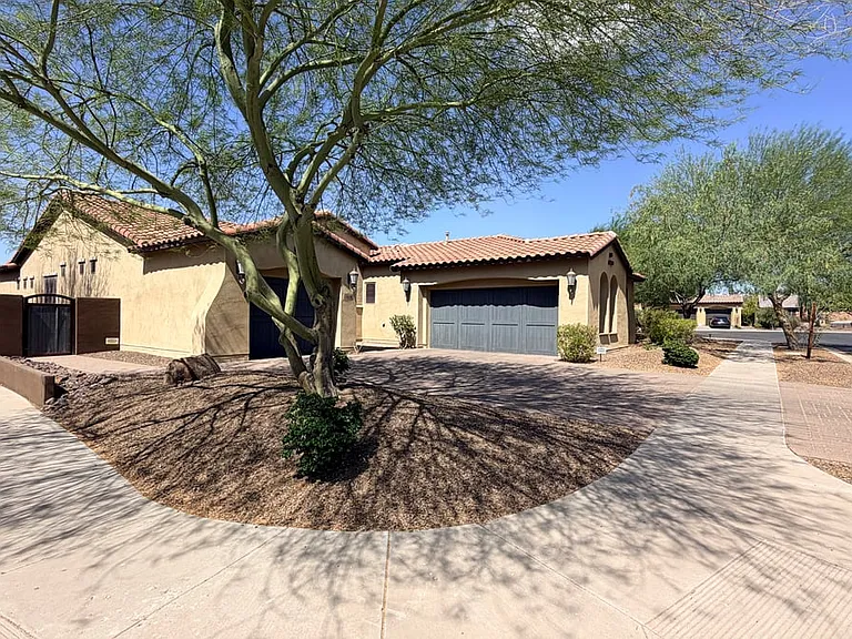1518 E Hazel Dr — Photo 6
