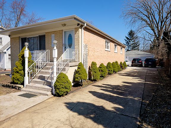 3rd image of 281 N La Londe Ave