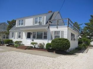 119 E Old Whaling Ln, Brant Beach, NJ 08008