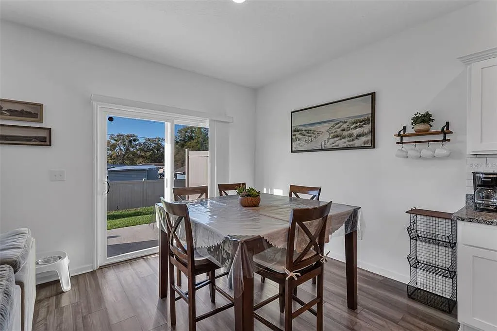 3 bed, 2.5 bath, 1471 sqft, $2,700 — Photo 4