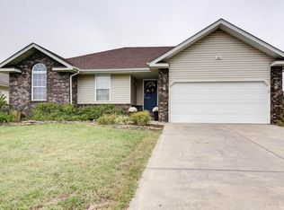 355 E Katie Dr, Springfield, MO 65803
