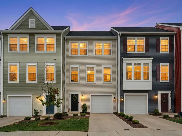 245 Willowshire Ct, Waynesboro, VA 22980