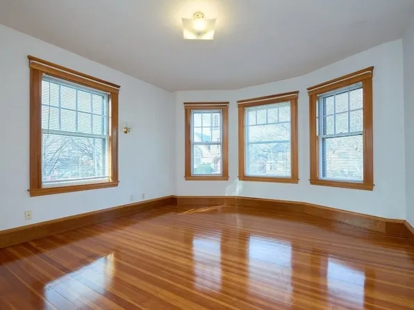 89 Mount Auburn St #A, Watertown, MA 02472