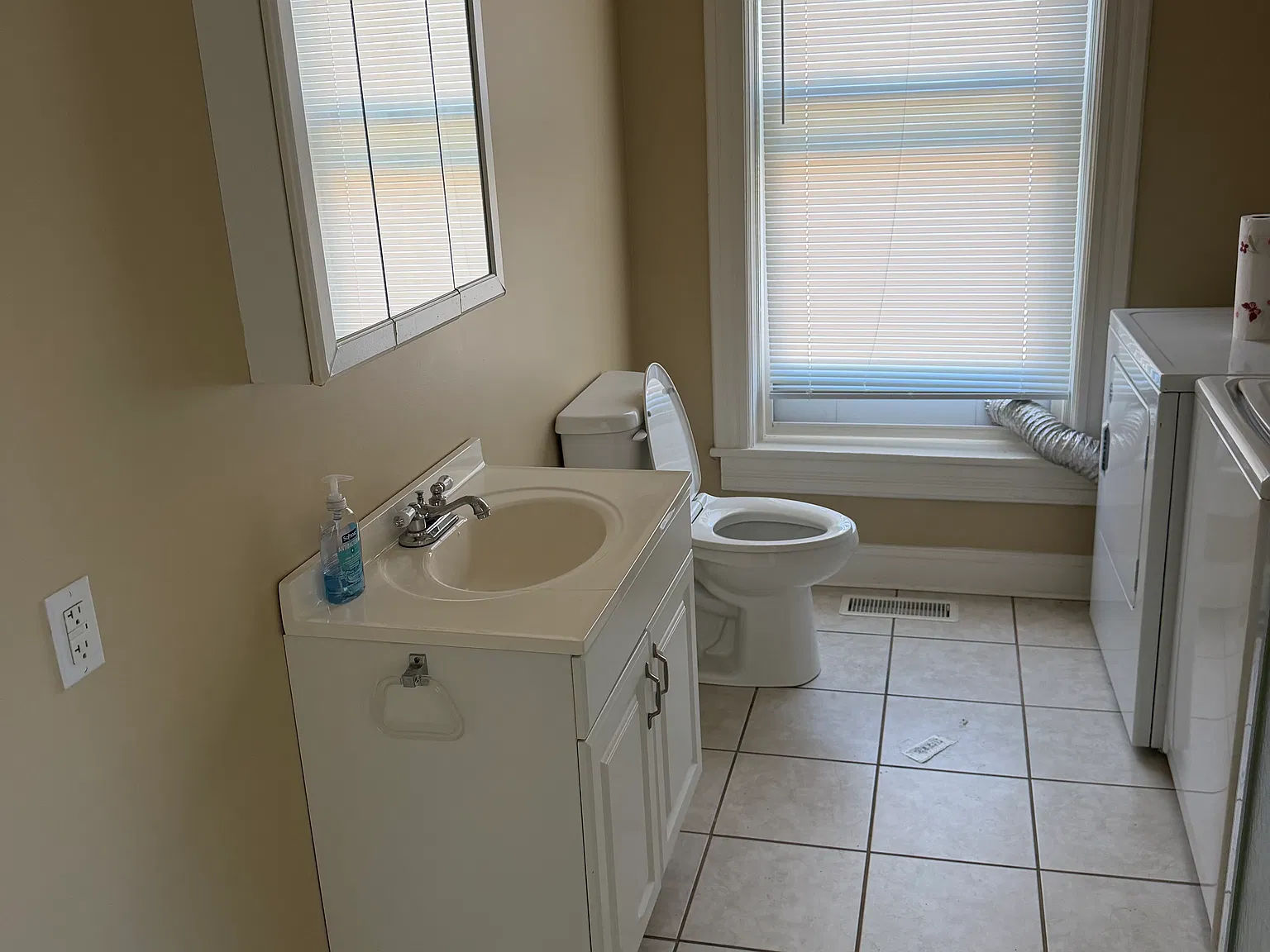 1 bed, 800 sqft, $875 — Photo 3