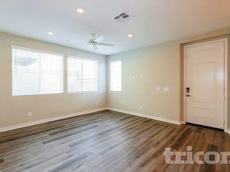 28207 Luther Dr — Photo 3