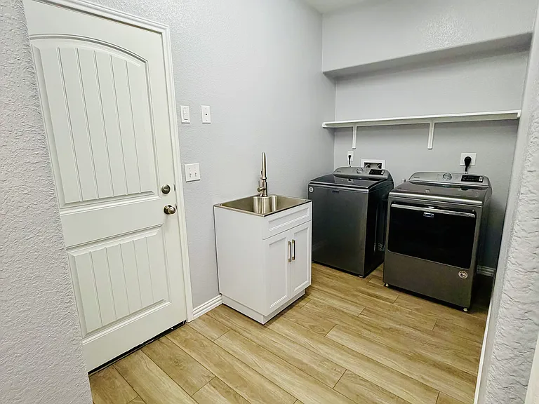 3301 Aubree Katherine Dr — Photo 9