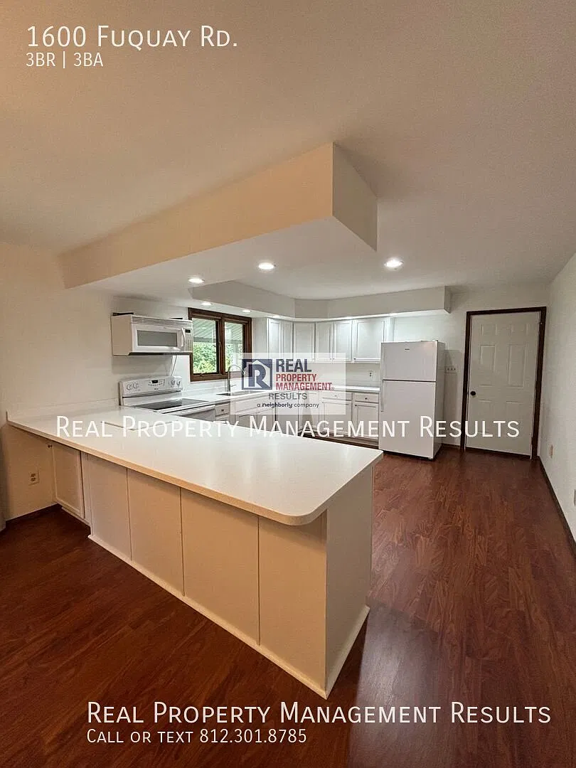 Spacious Newburgh Home with Walk-Out Basement & Outdoor Living — Photo 4