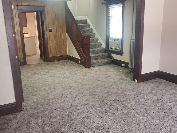 2nd image of 358 Market St APT B