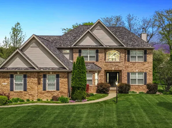 1402 Woodberry Dr, Mahomet, IL 61853