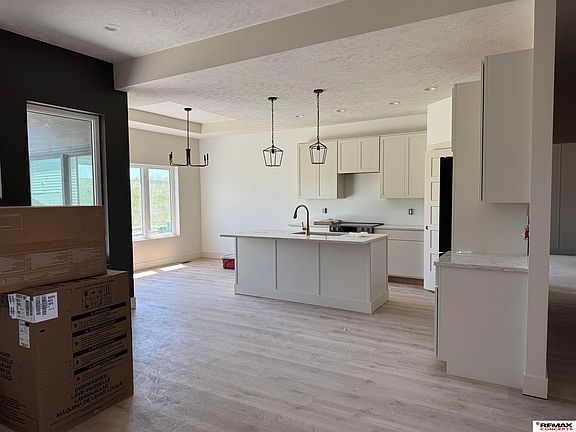 4th image of 3043 Bertram St
