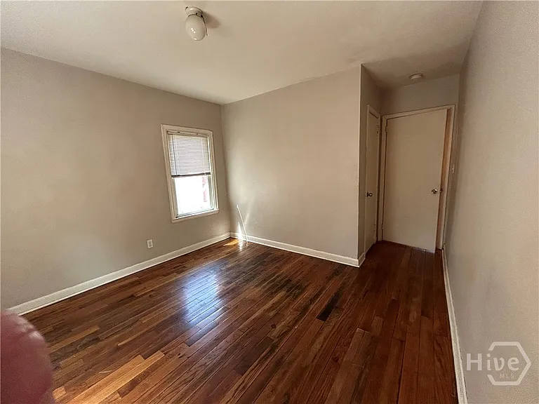1225 E 55th St — Photo 10