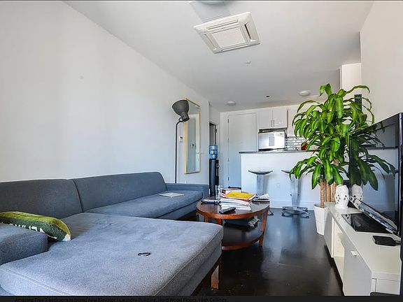 3rd image of 154 N 7th St APT 201
