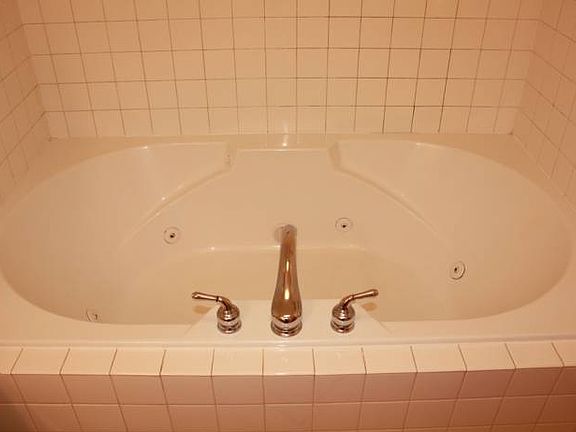Deep Soaking Tub