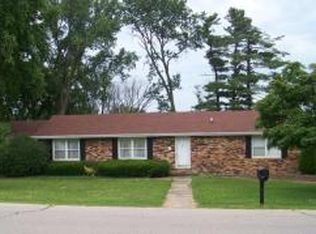 2627 Canterbury Rd, Muscatine, IA 52761