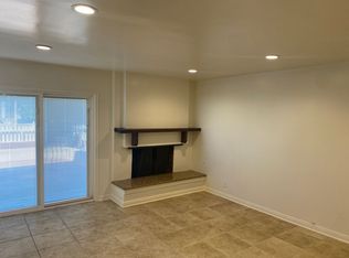 32 9th St, Hermosa Beach, CA 90254