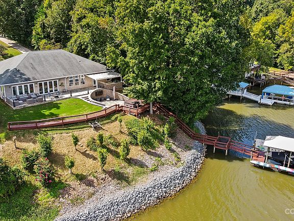4th image of 8476 Catawba Cove Dr