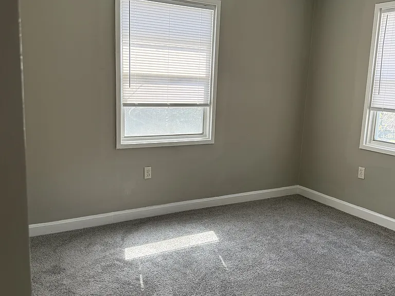127 Crestview Dr #3 — Photo 8