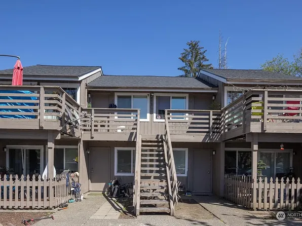 4230 McKinley Ave #B4, Carnation, WA 98014