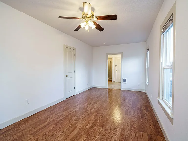 2703 E 8th St #1 — Photo 5