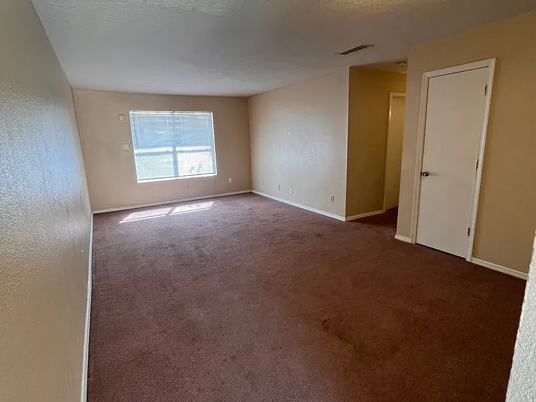 Echols 1500 - Sedona Apartments — Photo 35