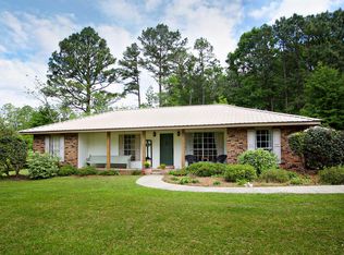 144 E Lake Rd, Hattiesburg, MS 39402