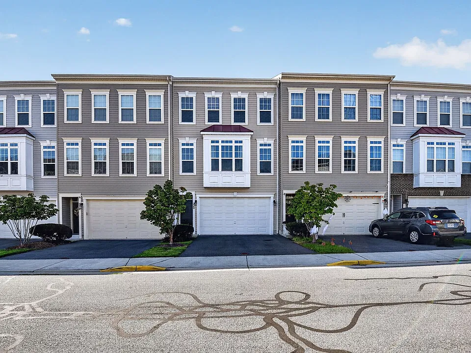 220 Apsley Ter