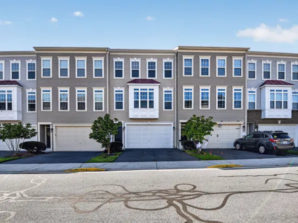 220 Apsley Ter, Purcellville, VA 20132
