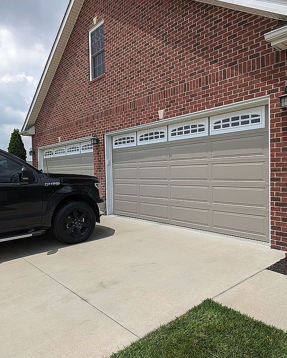 1st image of 1685 Devonshire Dr