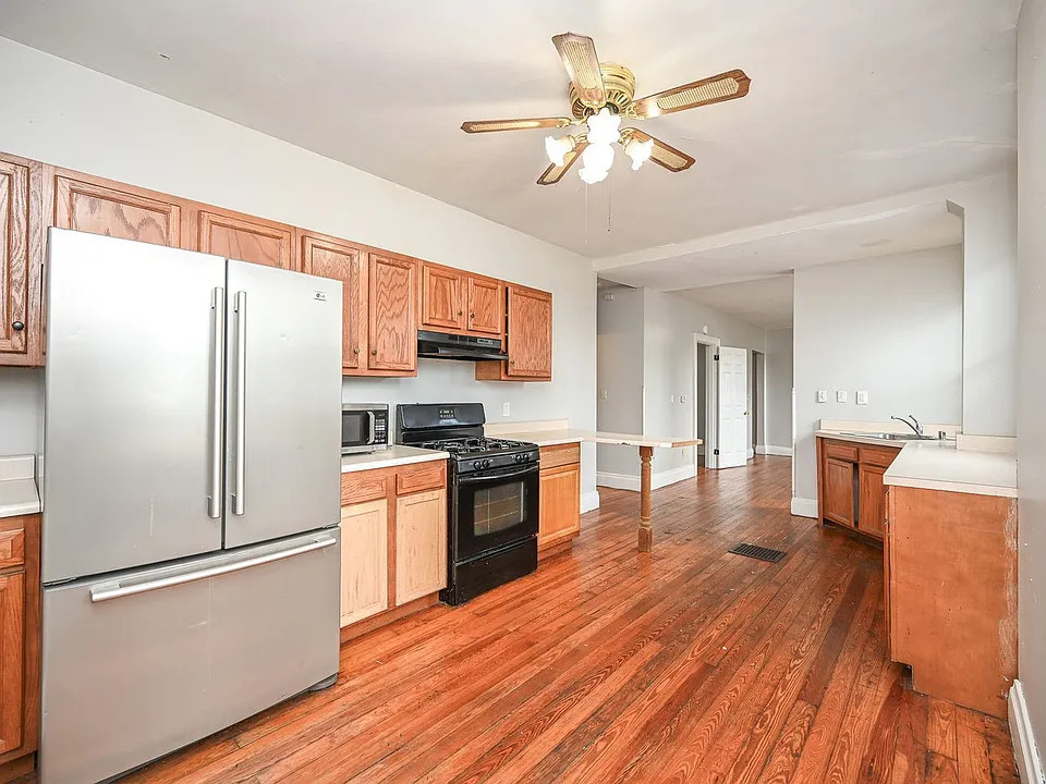 2125 W Clifton Ave #A