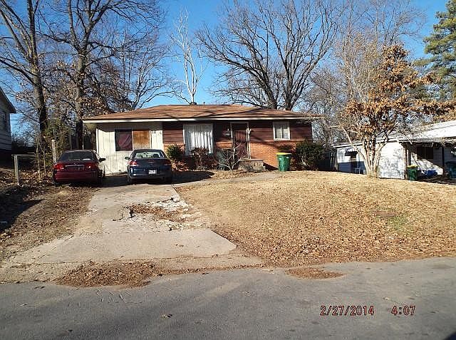 2nd image of 22 Eaton Dr